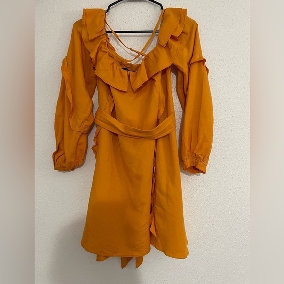 Marissa Webb Collective Yellow Cold Shoulder Ruffle Mini Dress Women's Size 0 - Picture 2 of 13